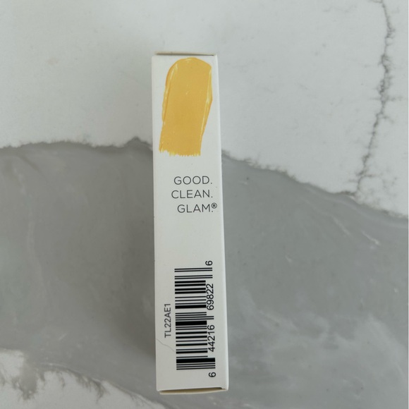 NIB Angel Eyes Eyeshadow Primer in Light Nude - Picture 2 of 3